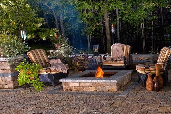 600x400-firepit-night