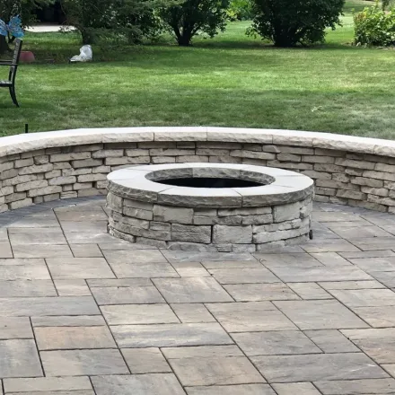 Wall patio fire pit